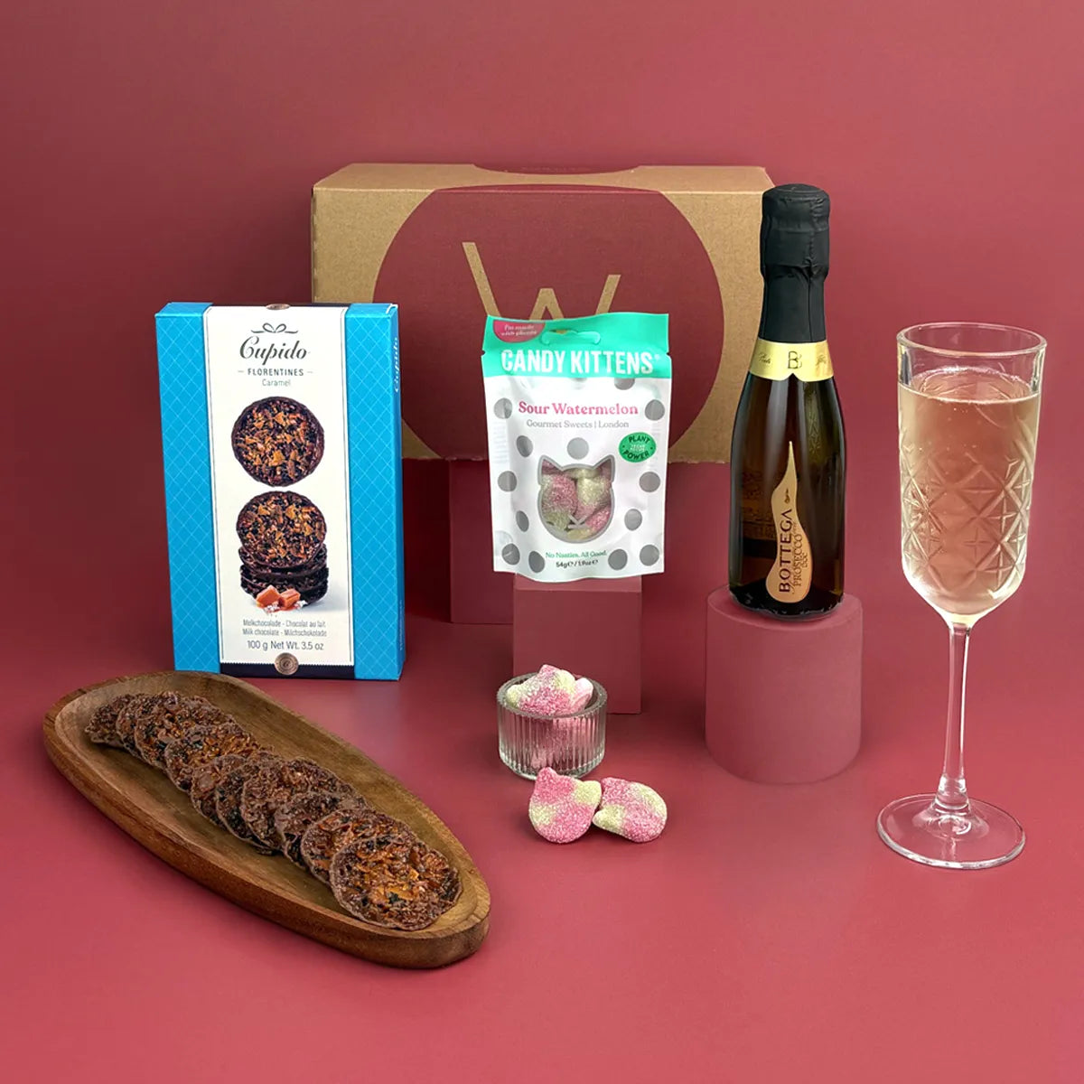 Mini celebration gift set with Florentines, a 20cl bottle of prosecco, and gourmet sweets.