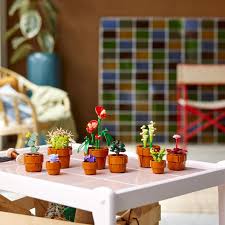 Botanicals Tiny Plants