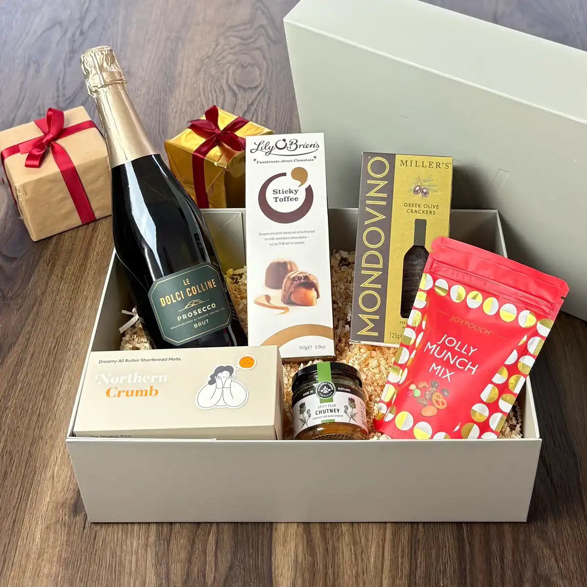 Noel food and drink hamper with sustainable gift box.